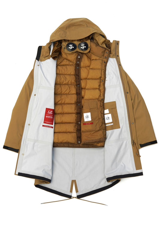 C.P. COMPANY - GORE-TEX 3L INFINIUM MIXED GOGGLE DOWN PARKA - CUMIN