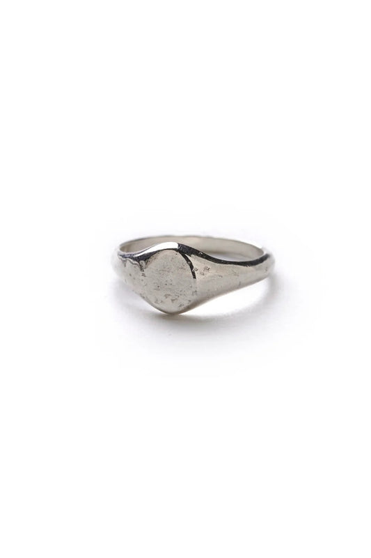 ○OLD JOE - NOVEL LIGHT (SMALL OVAL SIGNET RING / HAMMERED) - SILVER/BLACK FINISH