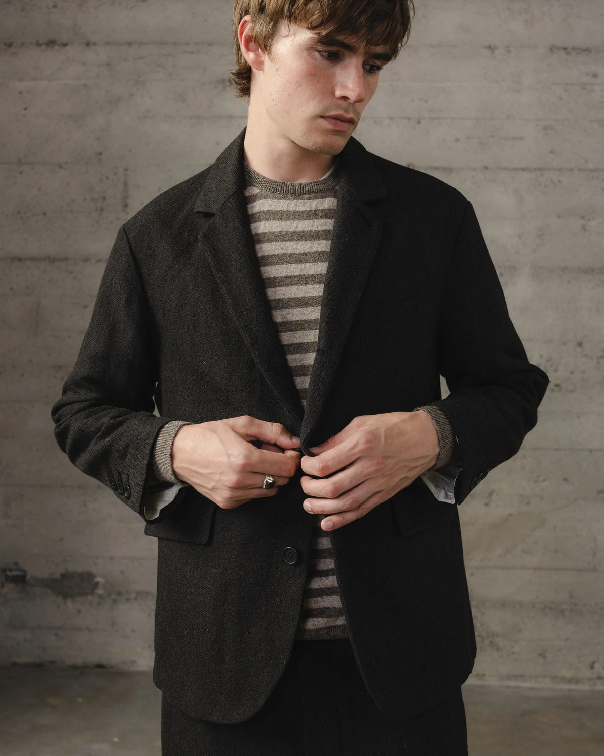 evan kinori - THREE BUTOON JACKET WOOL/LIN H-BONE - BLACK/BROWN