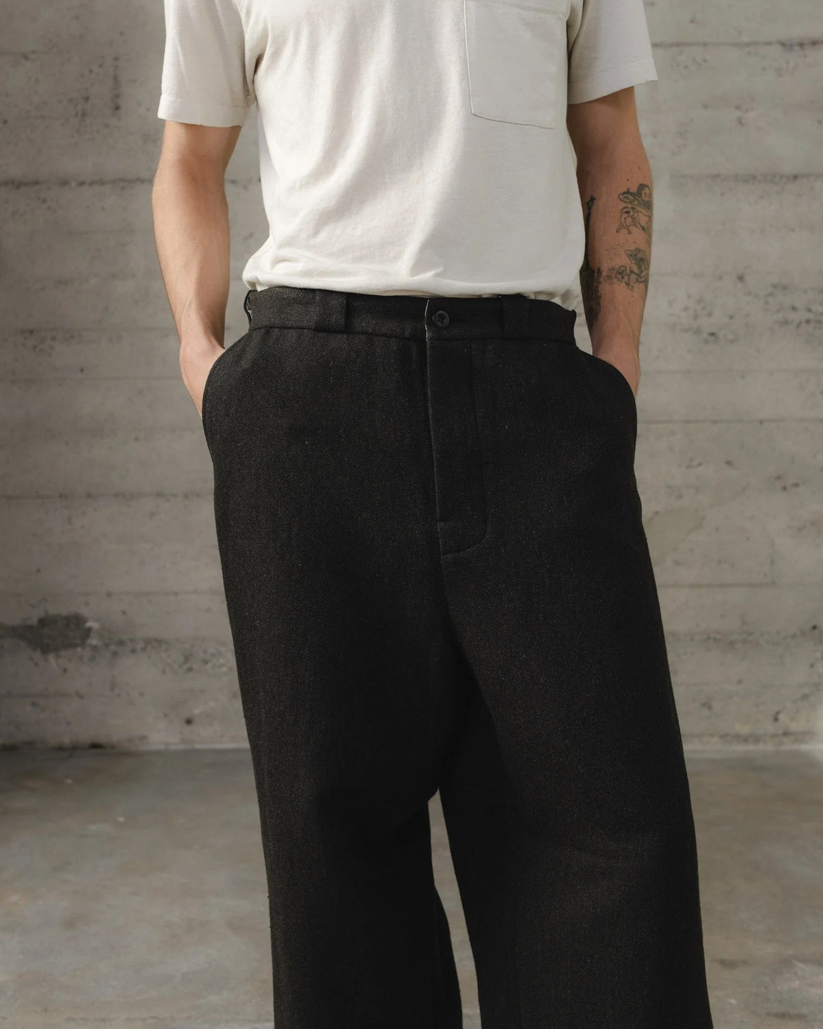 evan kinori - FLAT FRONT PANT WOOL/LIN H-BONE - BLACK/BROWN