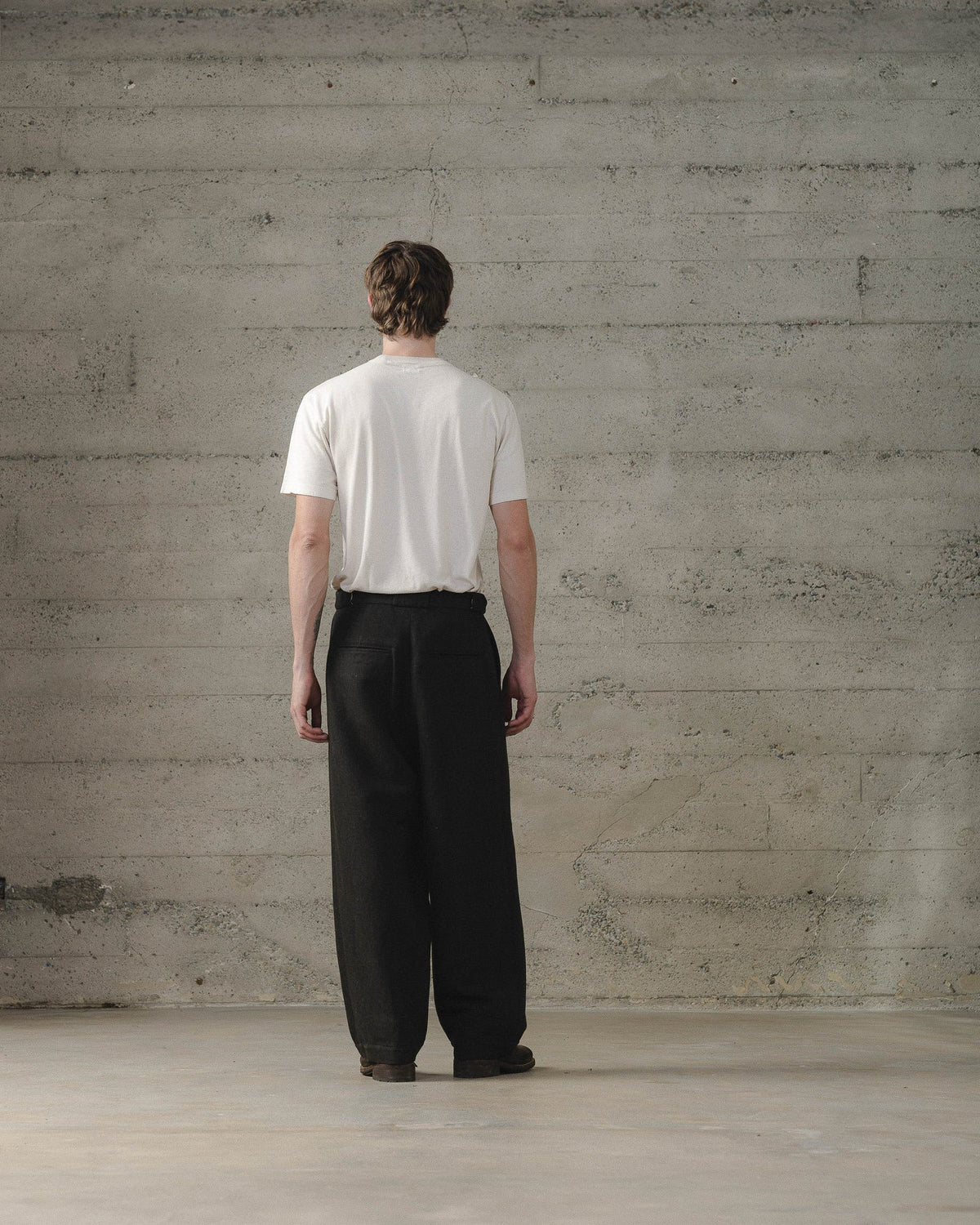 evan kinori - FLAT FRONT PANT WOOL/LIN H-BONE - BLACK/BROWN
