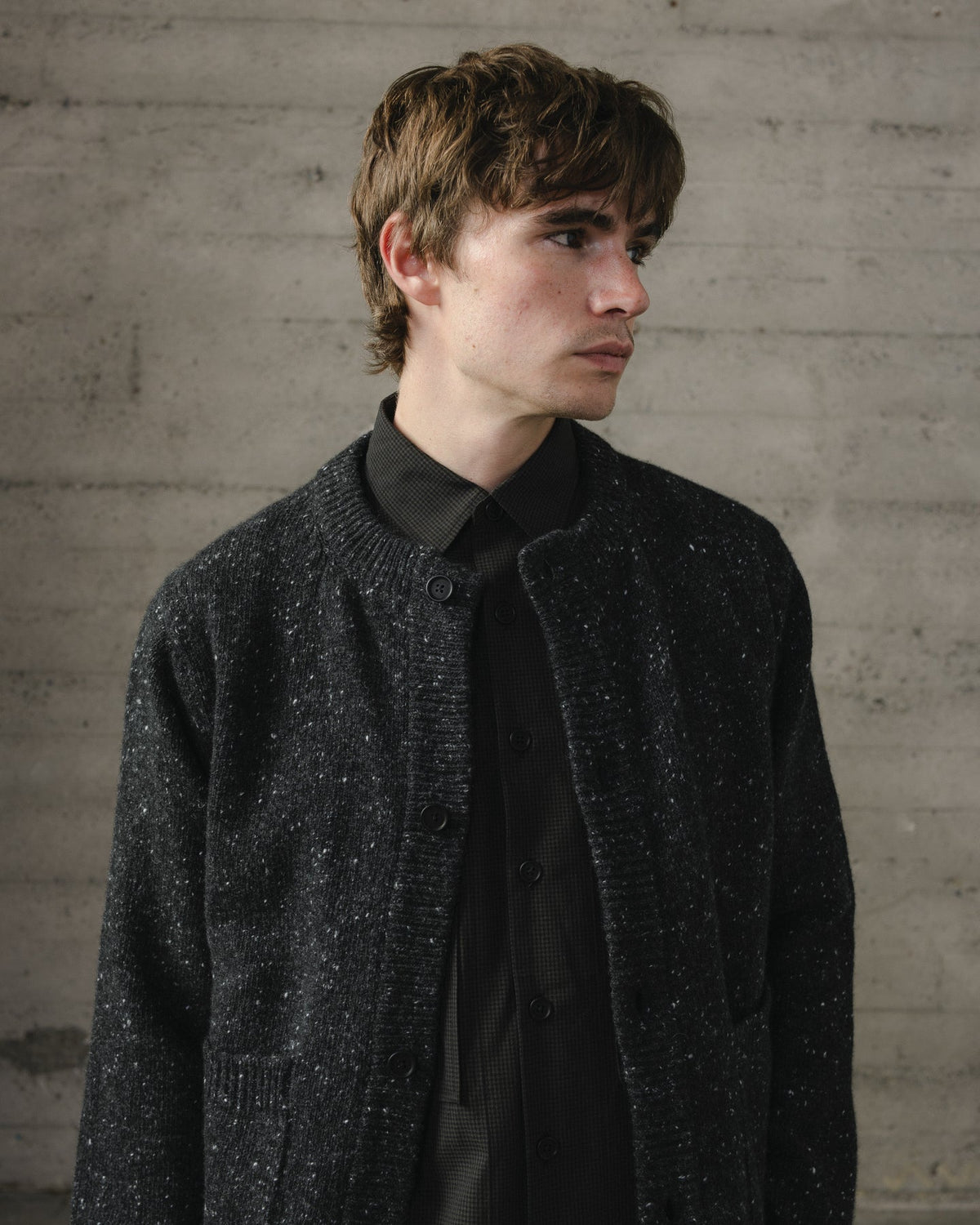 evan kinori - CREWNECK CARDIGAN WOOL/CASHMERE TWEED - BLACK