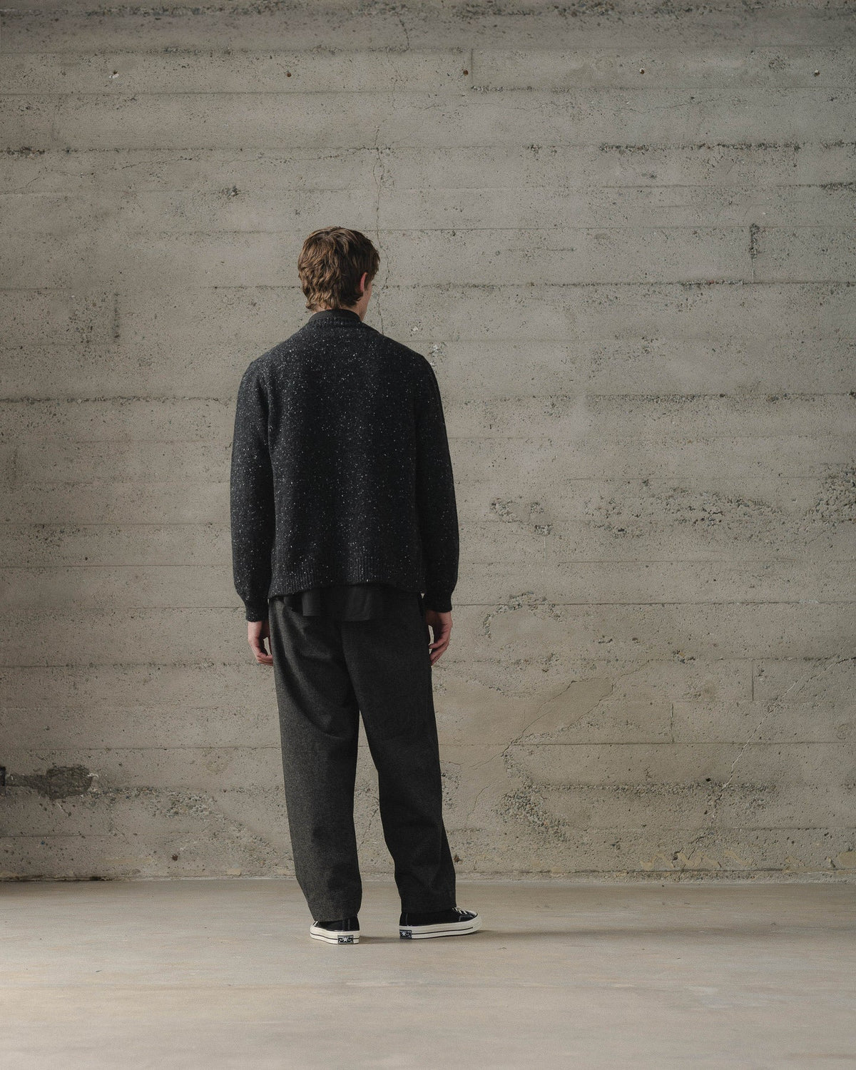 evan kinori - CREWNECK CARDIGAN WOOL/CASHMERE TWEED - BLACK