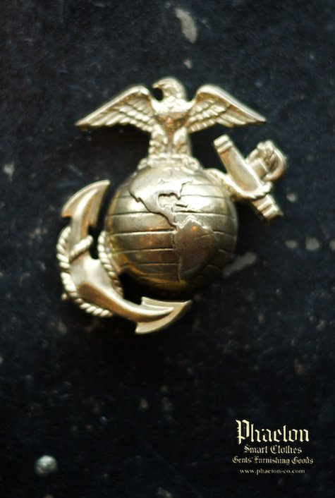 WW 2 US NAVY MILITARY BADGE - 010